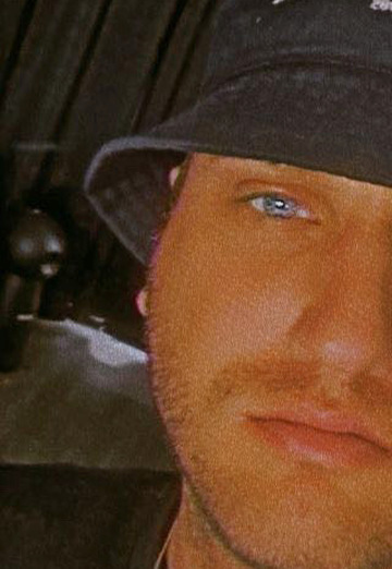 Karl (@karl1714) — my photo № 1