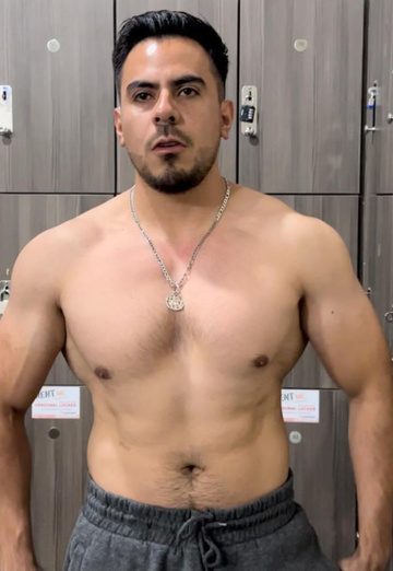 Frank (@francisco1011) — my photo № 2