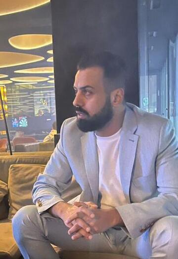 Aamer (@aamer14) — my photo № 1