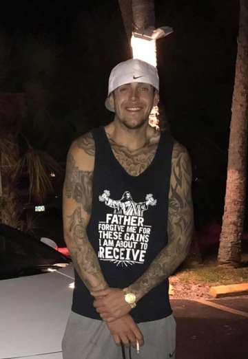 Clint (@clint100) — my photo № 1