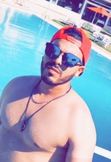 Hichem (@hichem105) — my photo № 1