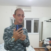 Sasha 52 Ramat Gan