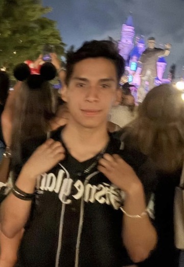 Diego (@salazardiego) — my photo № 4